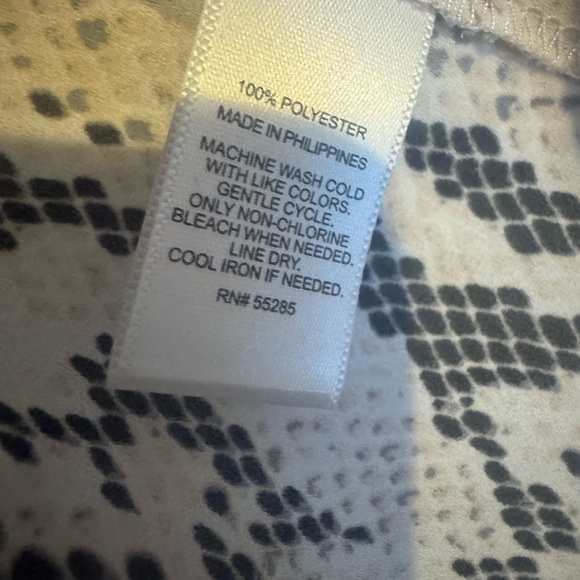 Express Portofino Sleeveless Snakeskin Print Blouse Size S - Picture 3 of 5
